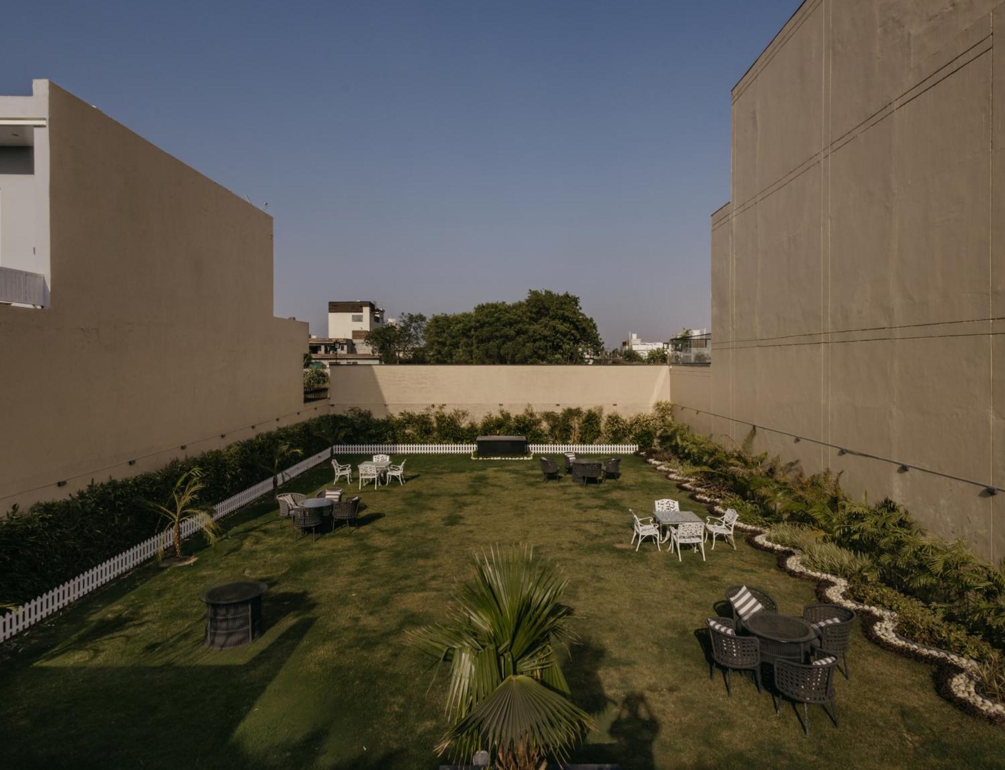 Luxury Lofts Hotel Amritsar Eksteriør billede