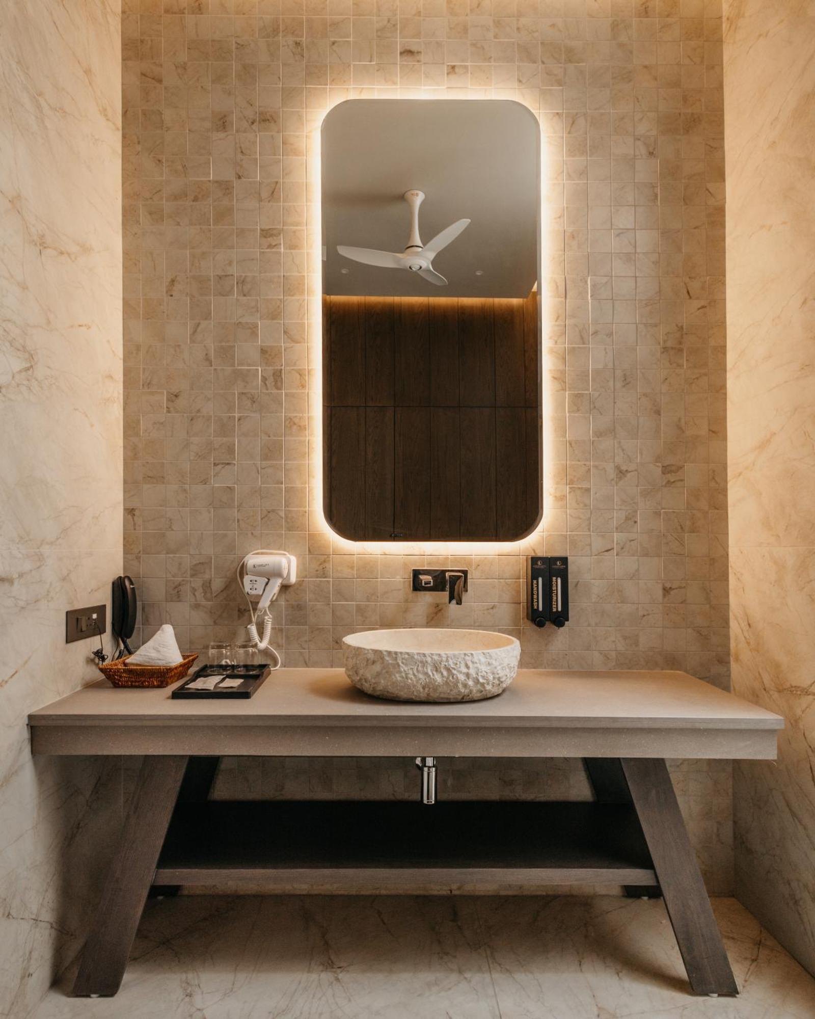 Luxury Lofts Hotel Amritsar Eksteriør billede